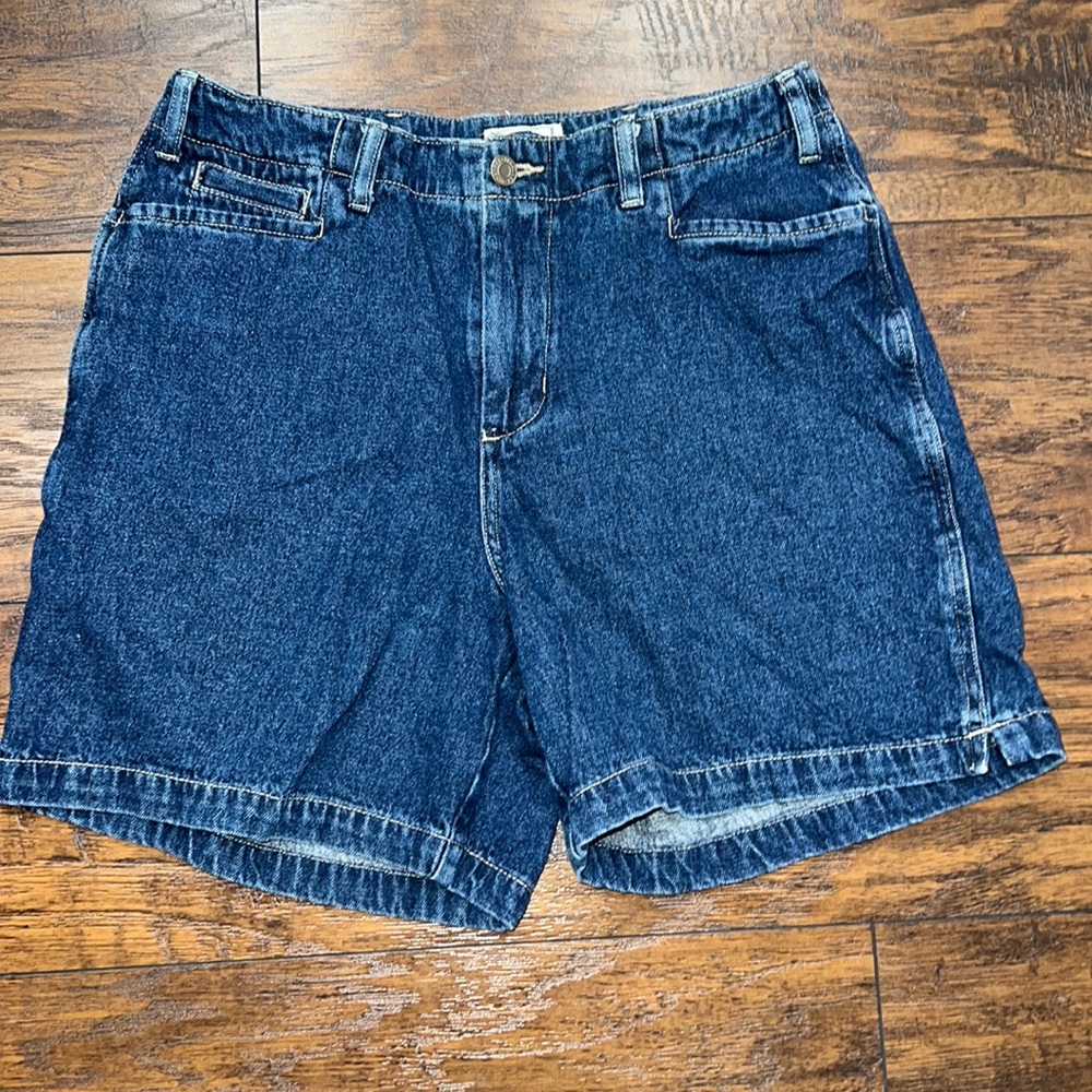 Essentials style high rise waist denim jean shorts size 10 EUC!